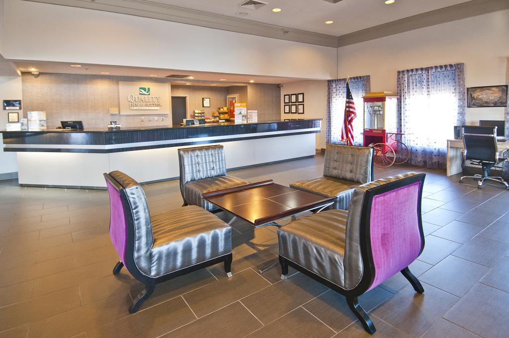 Quality Inn & Suites At Airport Blvd I-65 Mobile Zewnętrze zdjęcie