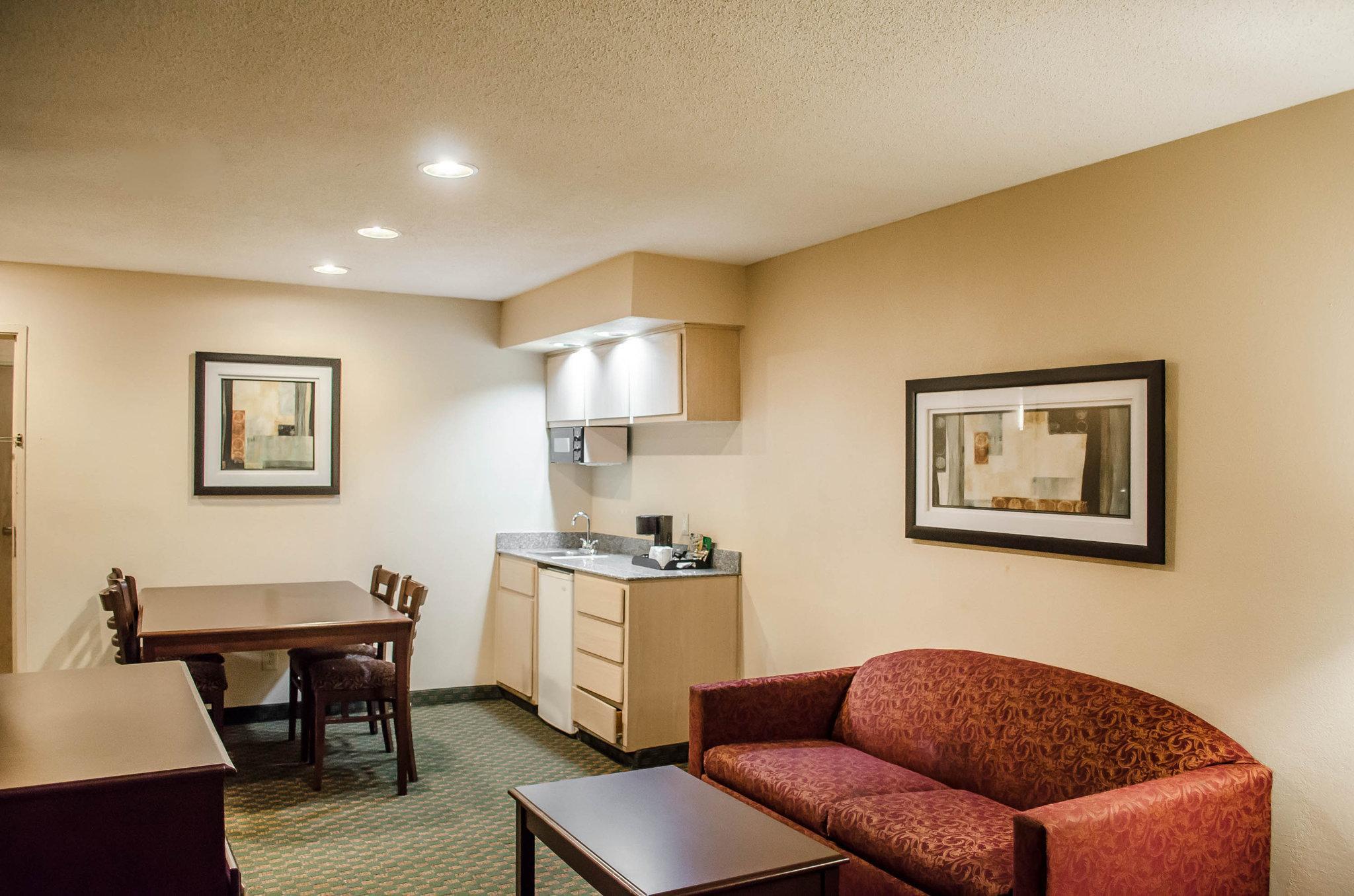 Quality Inn & Suites At Airport Blvd I-65 Mobile Zewnętrze zdjęcie