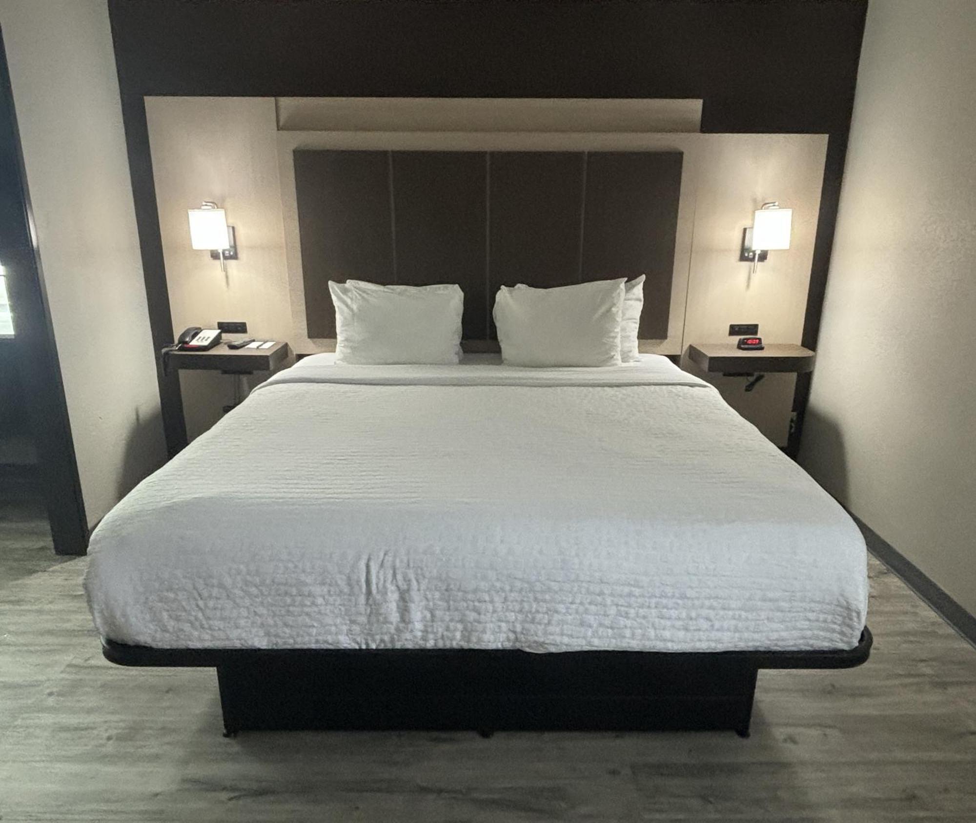 Quality Inn & Suites At Airport Blvd I-65 Mobile Zewnętrze zdjęcie