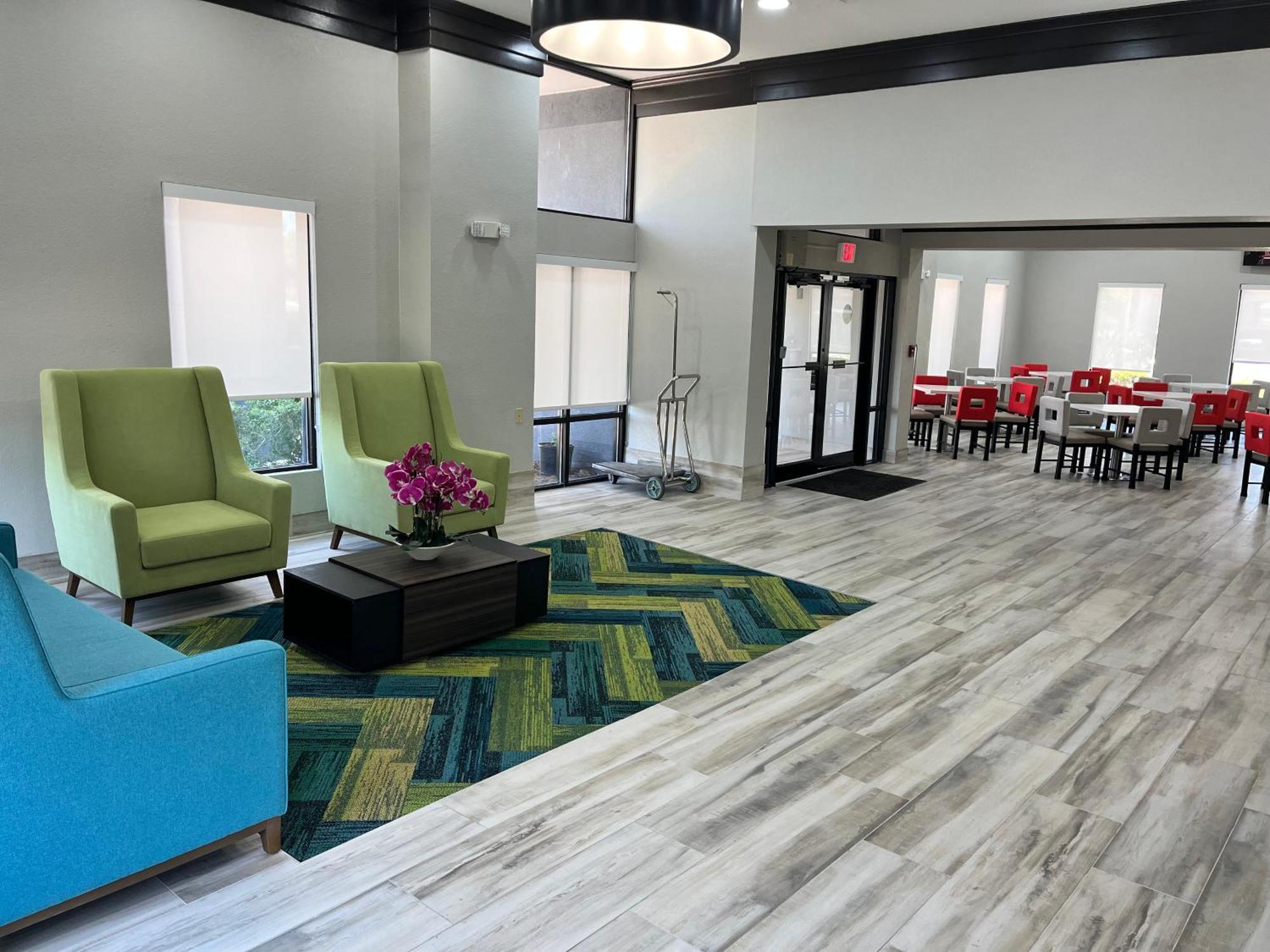 Quality Inn & Suites At Airport Blvd I-65 Mobile Zewnętrze zdjęcie