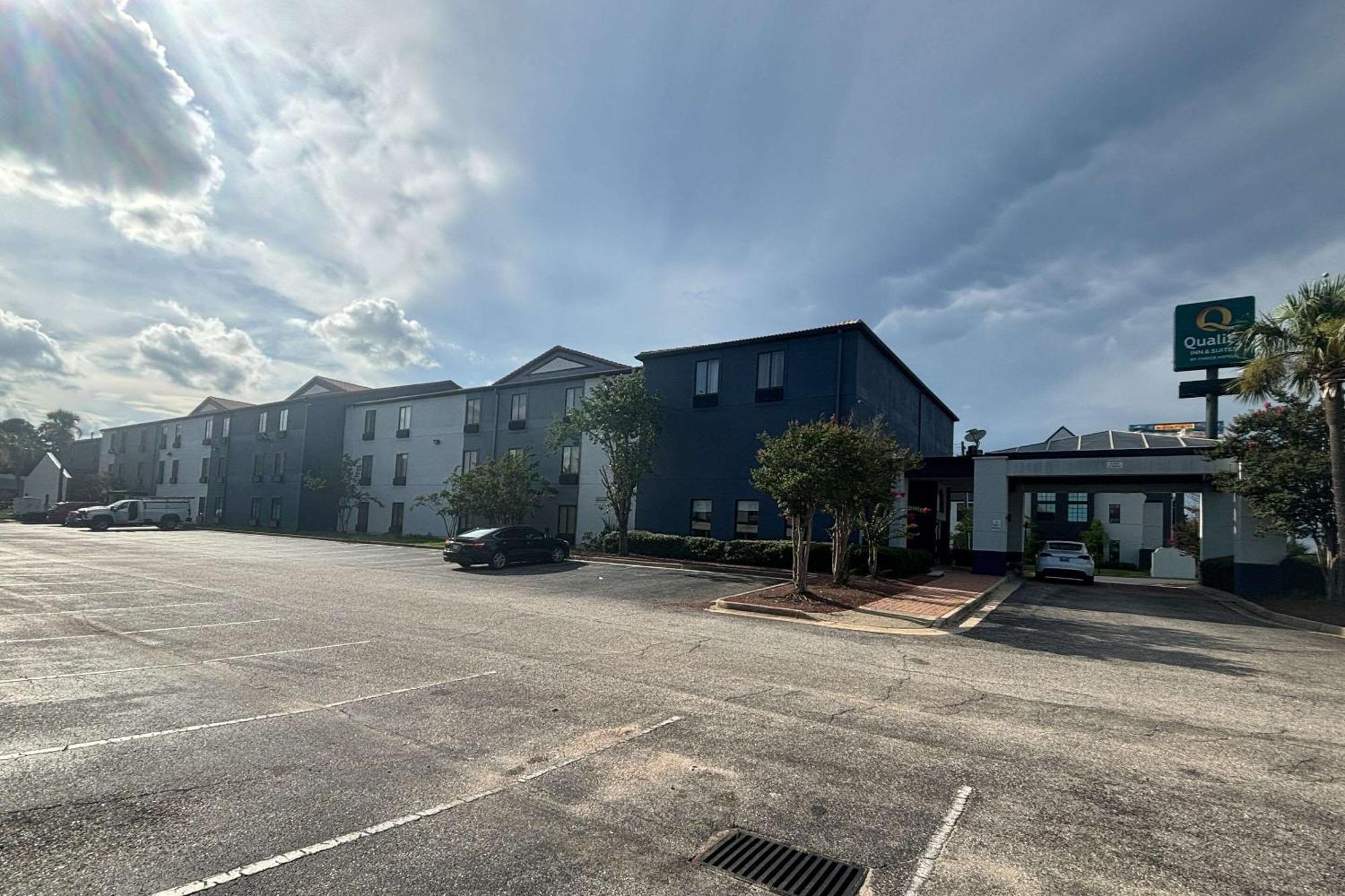 Quality Inn & Suites At Airport Blvd I-65 Mobile Zewnętrze zdjęcie
